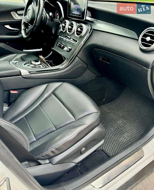 Внедорожник / Кроссовер Mercedes-Benz GLC-Class 2018 в Киеве фото 20 Внедорожник / Кроссовер Mercedes-Benz GLC-Class 2018 в Киеве