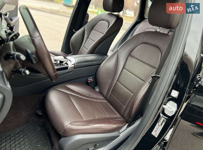Внедорожник / Кроссовер Mercedes-Benz GLC-Class 2016 в Днепре