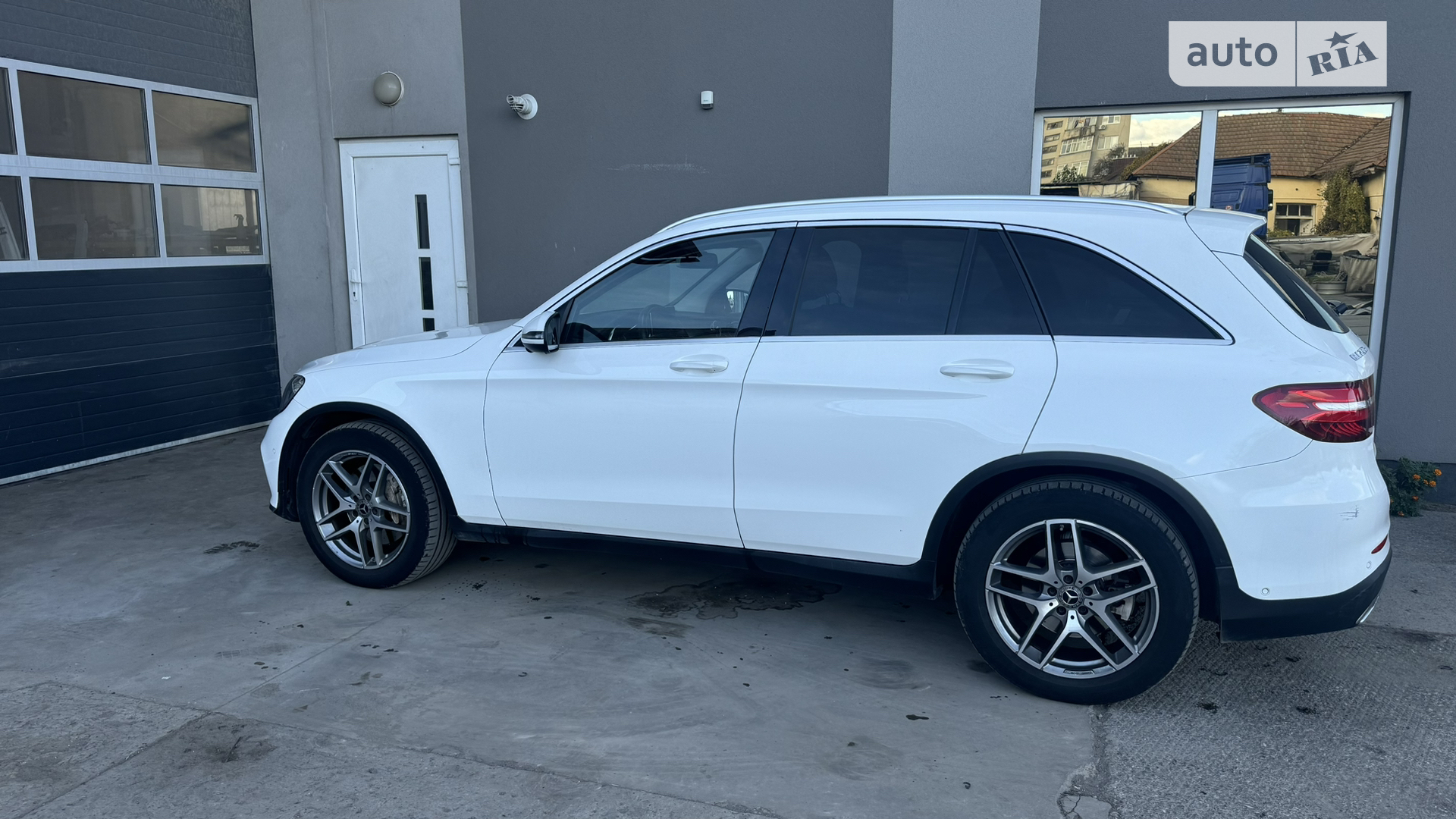 2017 Mercedes-Benz GLC - мініатюра 15