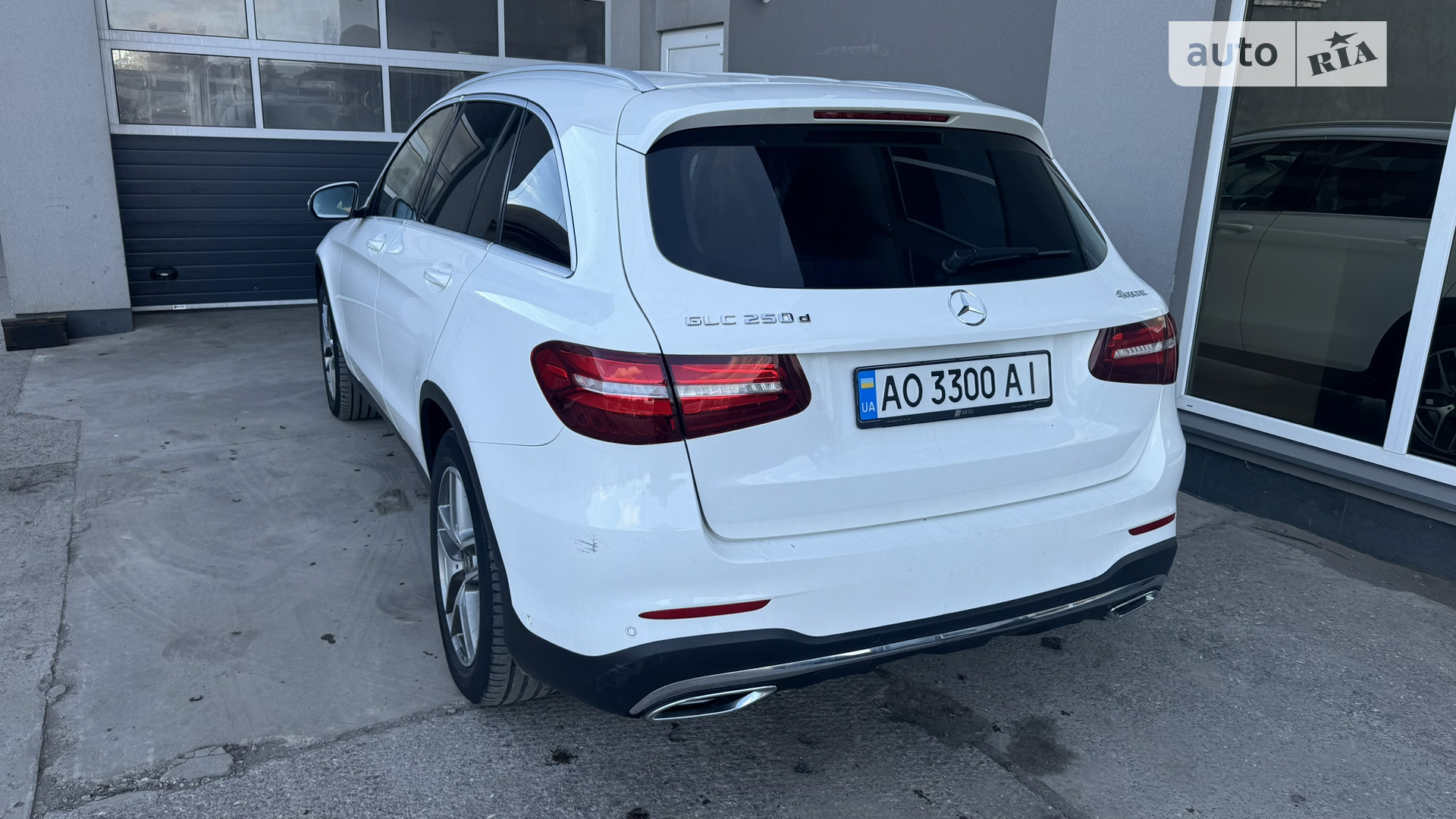 2017 Mercedes-Benz GLC - мініатюра 32