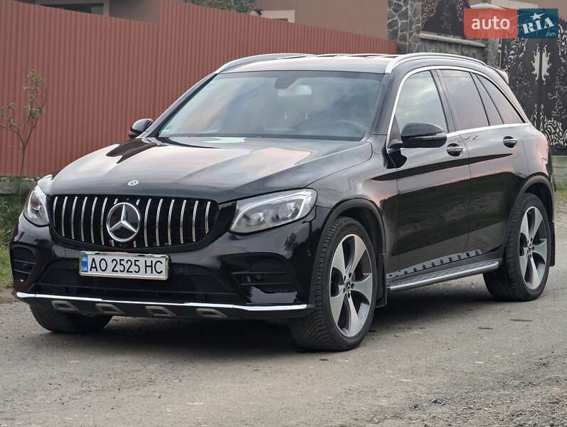 Внедорожник / Кроссовер Mercedes-Benz GLC-Class 2017 в Сваляве