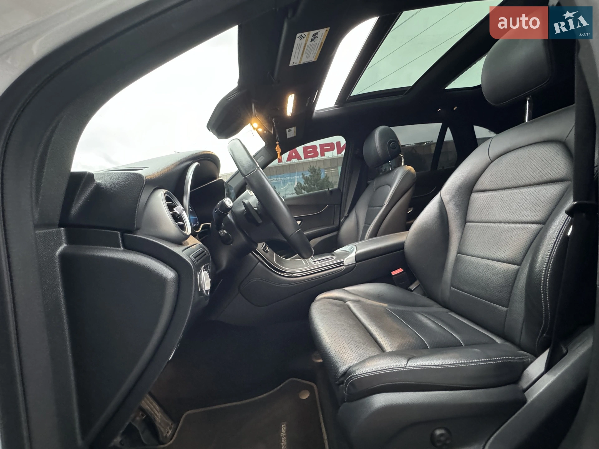 2019 Mercedes-Benz GLC - мініатюра 21
