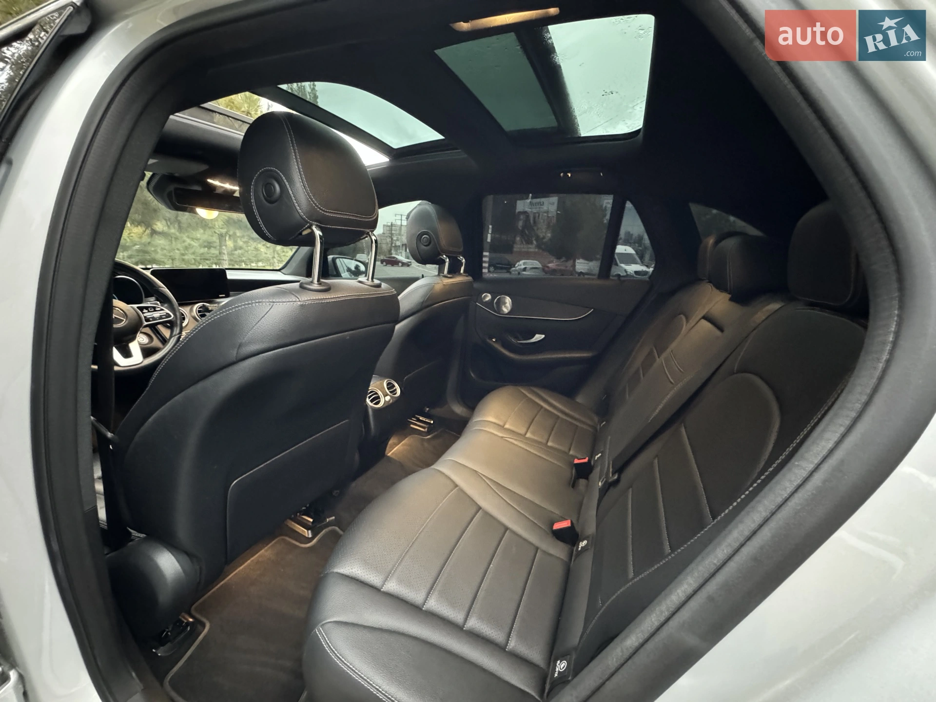 2019 Mercedes-Benz GLC - мініатюра 24