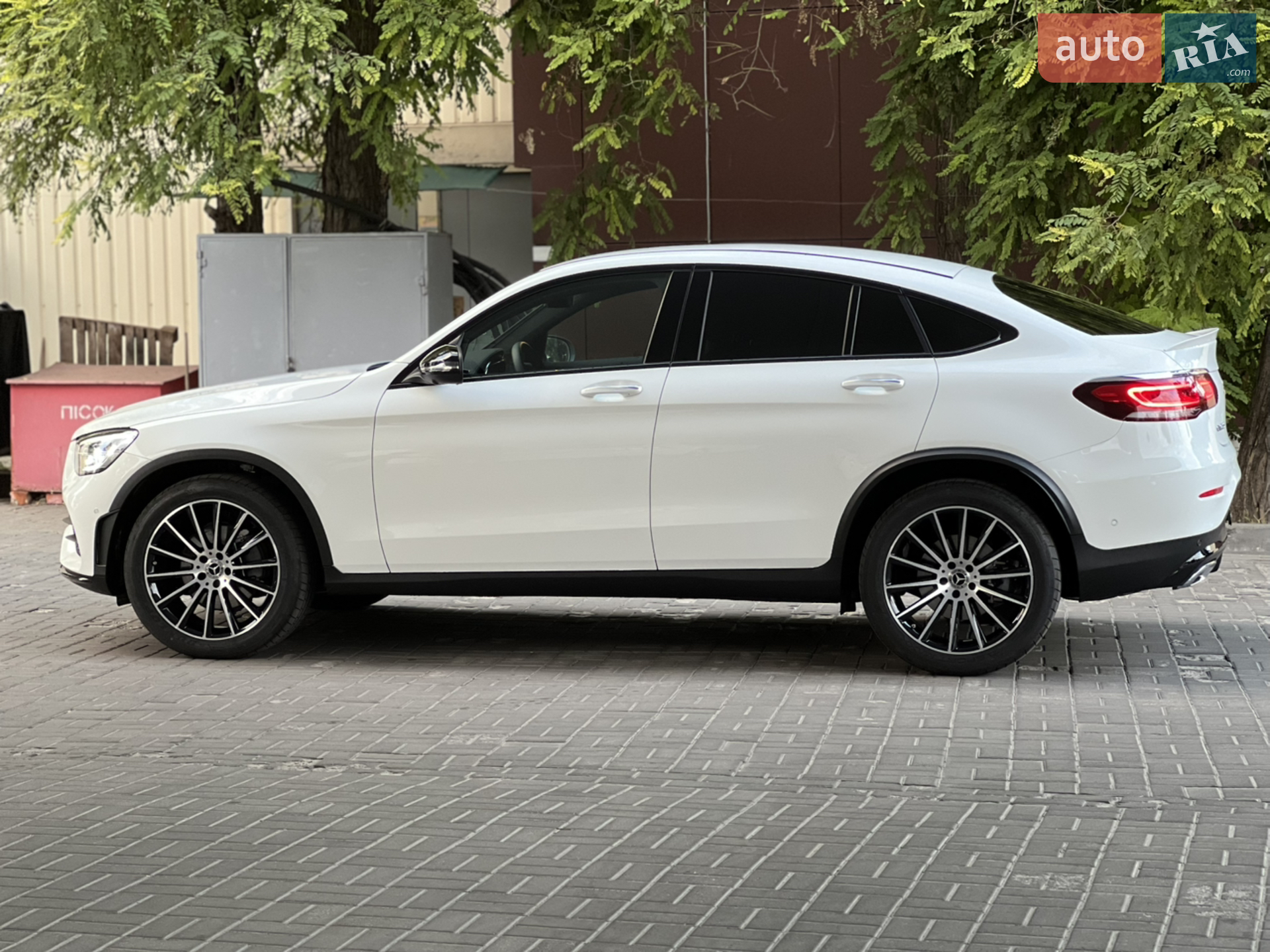 2023 Mercedes-Benz GLC - мініатюра 12