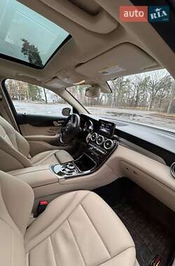 Внедорожник / Кроссовер Mercedes-Benz GLC-Class 2017 в 