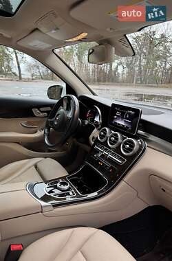 Внедорожник / Кроссовер Mercedes-Benz GLC-Class 2017 в 