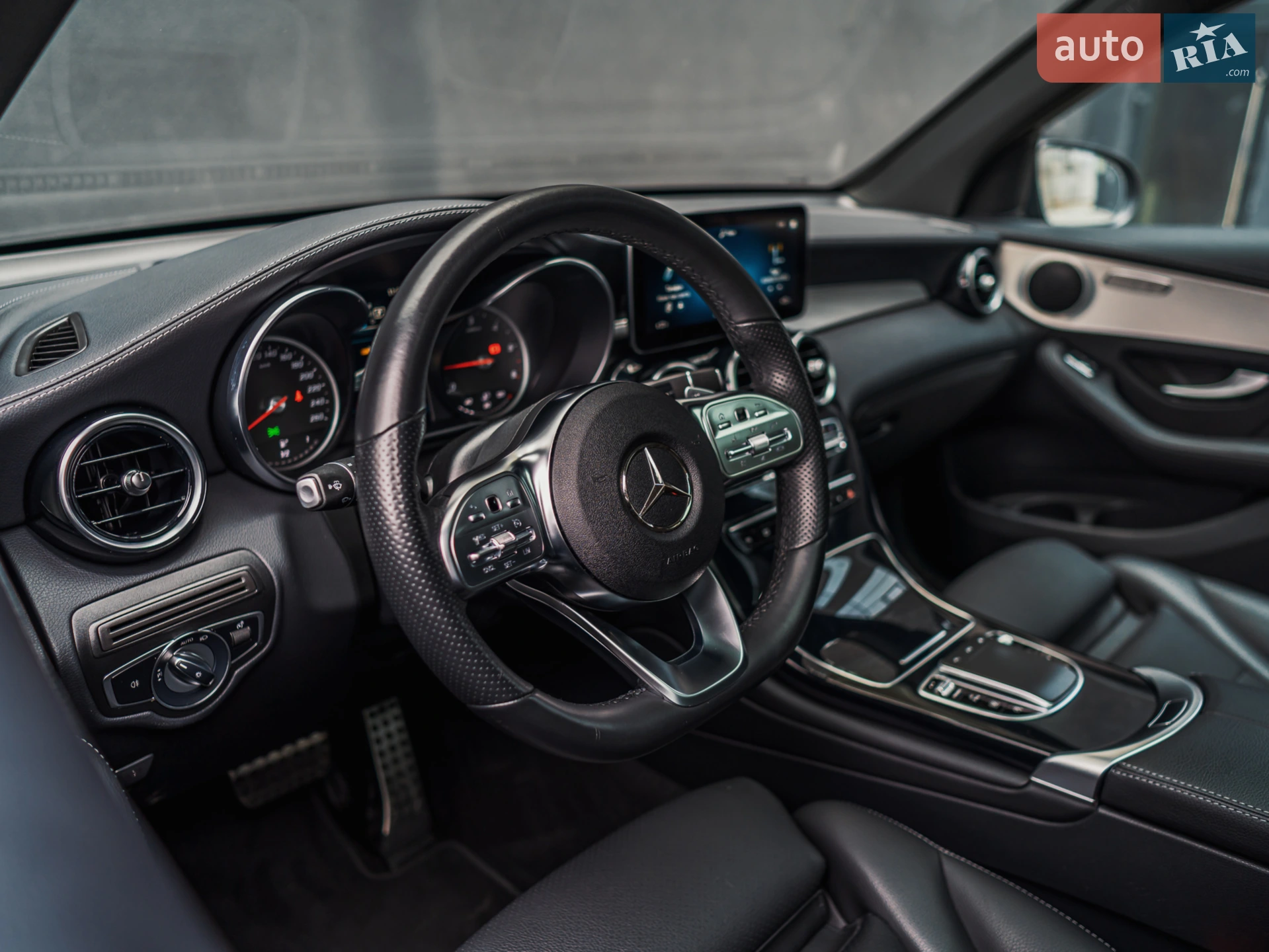 2021 Mercedes-Benz GLC - мініатюра 24