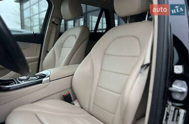 Внедорожник / Кроссовер Mercedes-Benz GLC-Class 2017 в 