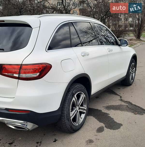 Позашляховик / Кросовер Mercedes-Benz GLC-Class 2016 в Києві