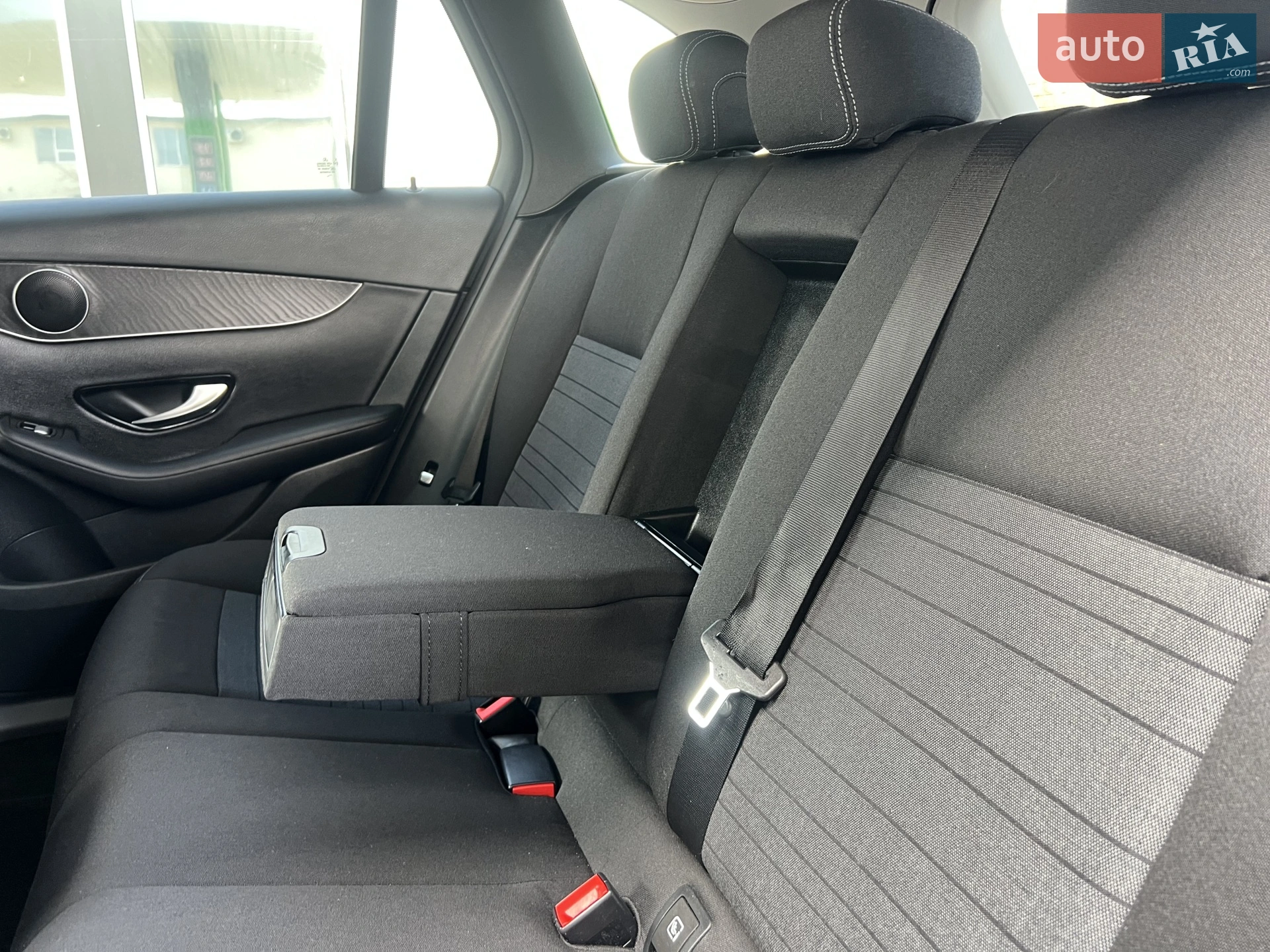 2016 Mercedes-Benz GLC - мініатюра 33