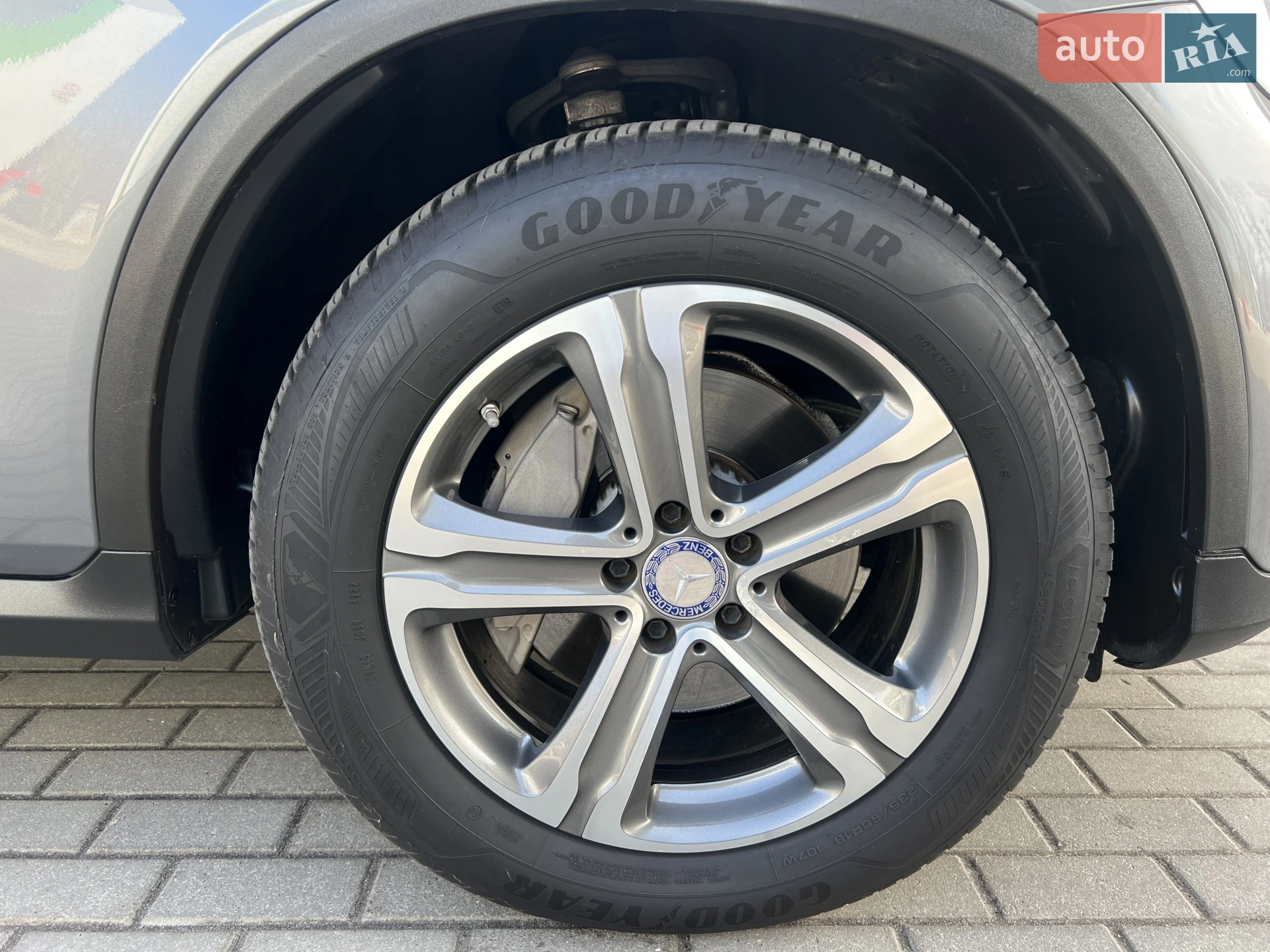 2016 Mercedes-Benz GLC - мініатюра 63
