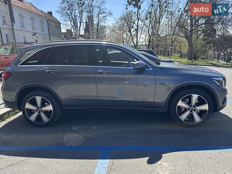 Внедорожник / Кроссовер Mercedes-Benz GLC-Class 2019 в Львове