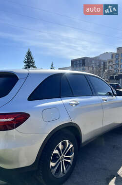 Внедорожник / Кроссовер Mercedes-Benz GLC-Class 2017 в 