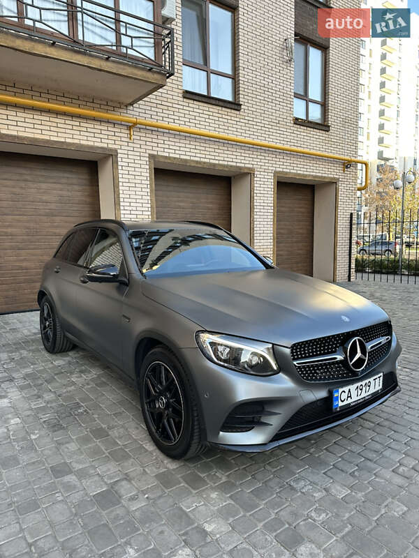 Внедорожник / Кроссовер Mercedes-Benz GLC-Class 2016 в 