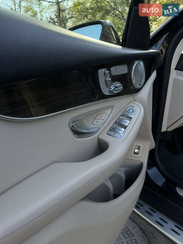 Позашляховик / Кросовер Mercedes-Benz GLC-Class 2015 в Запоріжжі