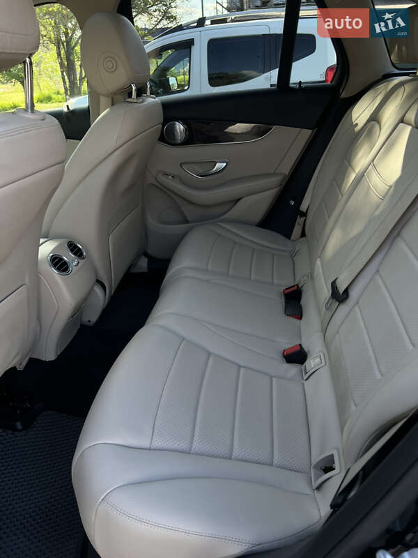 Позашляховик / Кросовер Mercedes-Benz GLC-Class 2015 в Запоріжжі