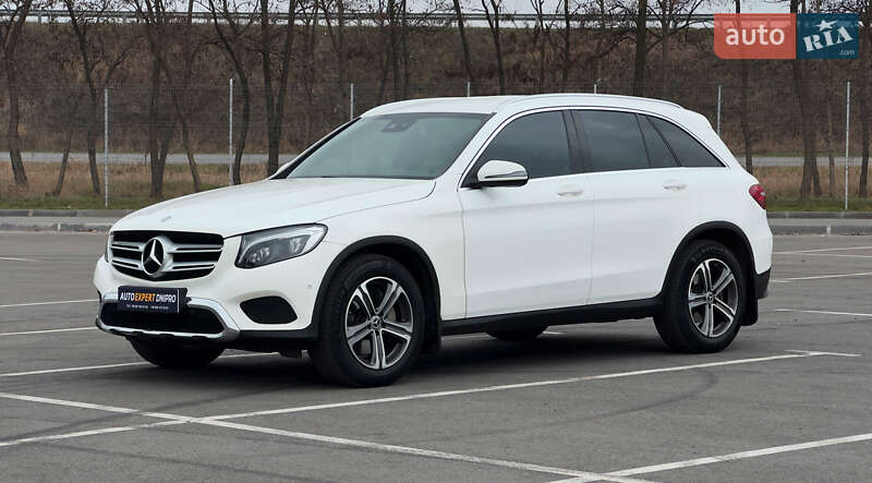 Позашляховик / Кросовер Mercedes-Benz GLC-Class 2017 в 