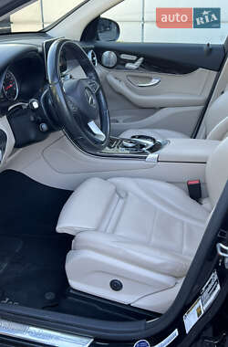 Позашляховик / Кросовер Mercedes-Benz GLC-Class 2016 в 