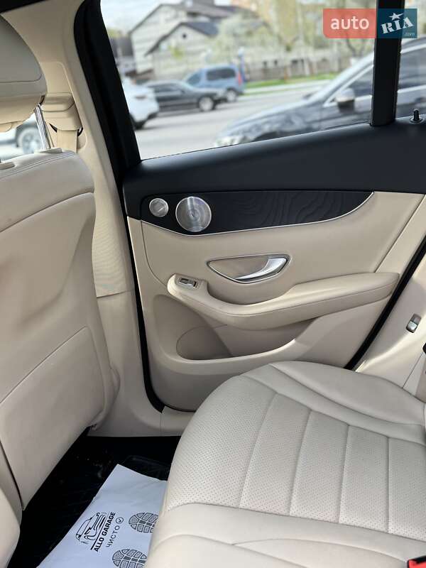 Позашляховик / Кросовер Mercedes-Benz GLC-Class 2018 в Чернівцях