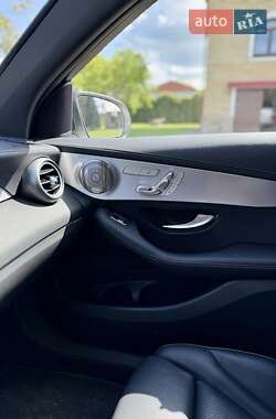 Внедорожник / Кроссовер Mercedes-Benz GLC-Class 2020 в 