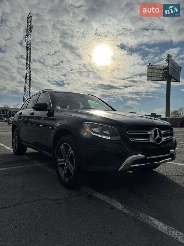 Позашляховик / Кросовер Mercedes-Benz GLC-Class 2015 в Києві