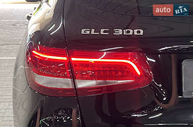 Внедорожник / Кроссовер Mercedes-Benz GLC-Class 2017 в 