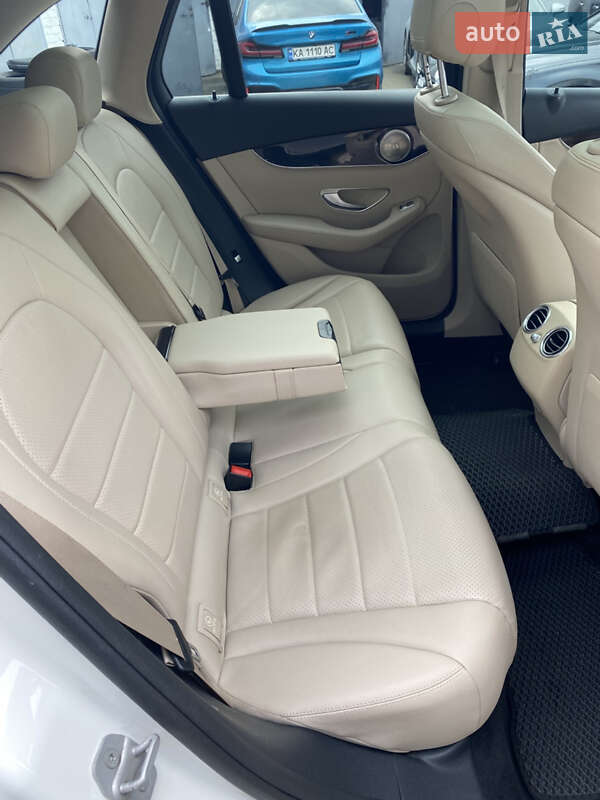 Позашляховик / Кросовер Mercedes-Benz GLC-Class 2015 в Києві фото 17 Позашляховик / Кросовер Mercedes-Benz GLC-Class 2015 в Києві