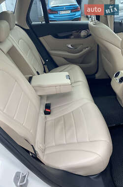 Позашляховик / Кросовер Mercedes-Benz GLC-Class 2015 в 
