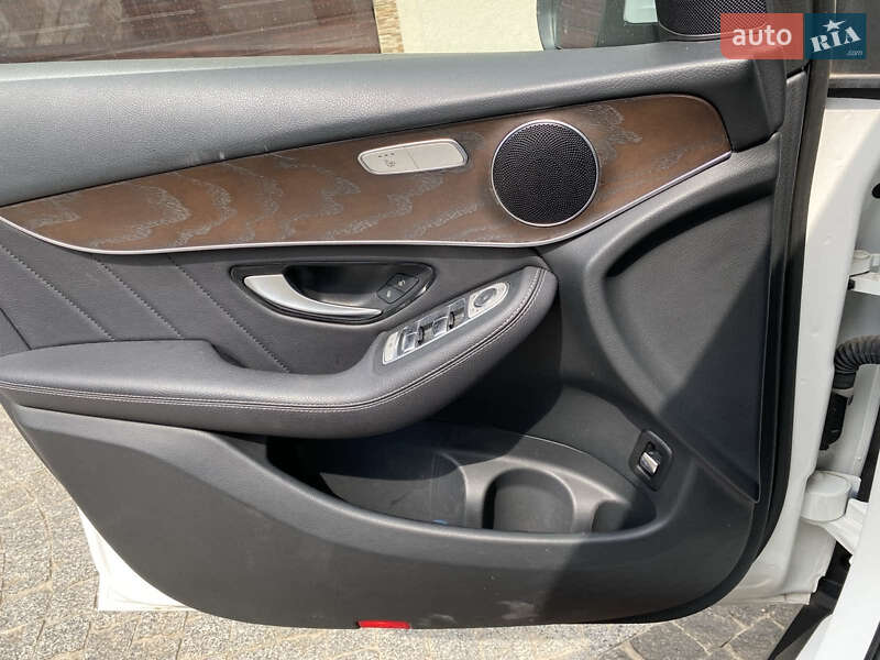 Внедорожник / Кроссовер Mercedes-Benz GLC-Class 2019 в Львове фото 16 Внедорожник / Кроссовер Mercedes-Benz GLC-Class 2019 в Львове