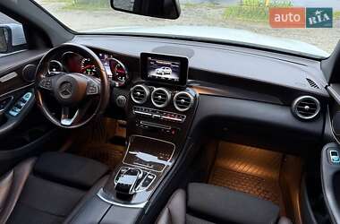 Позашляховик / Кросовер Mercedes-Benz GLC-Class 2016 в 