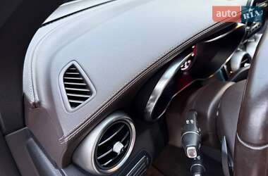 Позашляховик / Кросовер Mercedes-Benz GLC-Class 2016 в 