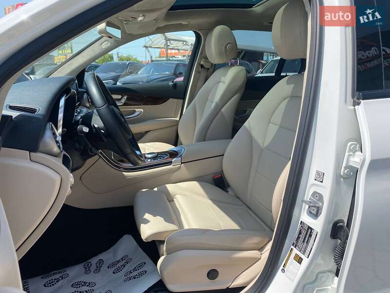 Внедорожник / Кроссовер Mercedes-Benz GLC-Class 2018 в Львове фото 19 Внедорожник / Кроссовер Mercedes-Benz GLC-Class 2018 в Львове
