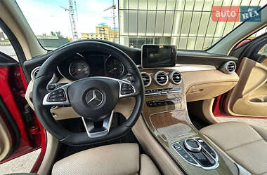 Внедорожник / Кроссовер Mercedes-Benz GLC-Class 2017 в 