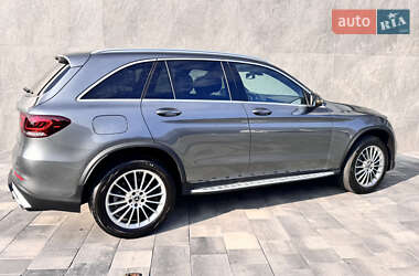 Внедорожник / Кроссовер Mercedes-Benz GLC-Class 2017 в 