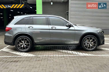 Внедорожник / Кроссовер Mercedes-Benz GLC-Class 2017 в 