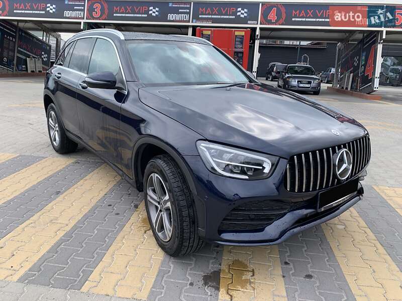 Внедорожник / Кроссовер Mercedes-Benz GLC-Class 2019 в 