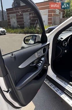 Внедорожник / Кроссовер Mercedes-Benz GLC-Class 2019 в 