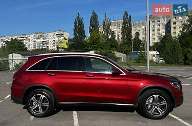 Внедорожник / Кроссовер Mercedes-Benz GLC-Class 2017 в 