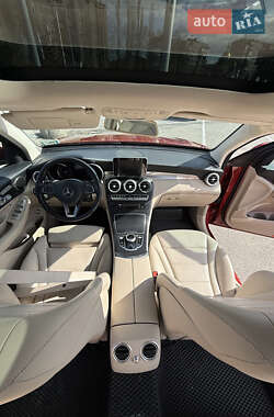 Внедорожник / Кроссовер Mercedes-Benz GLC-Class 2017 в 