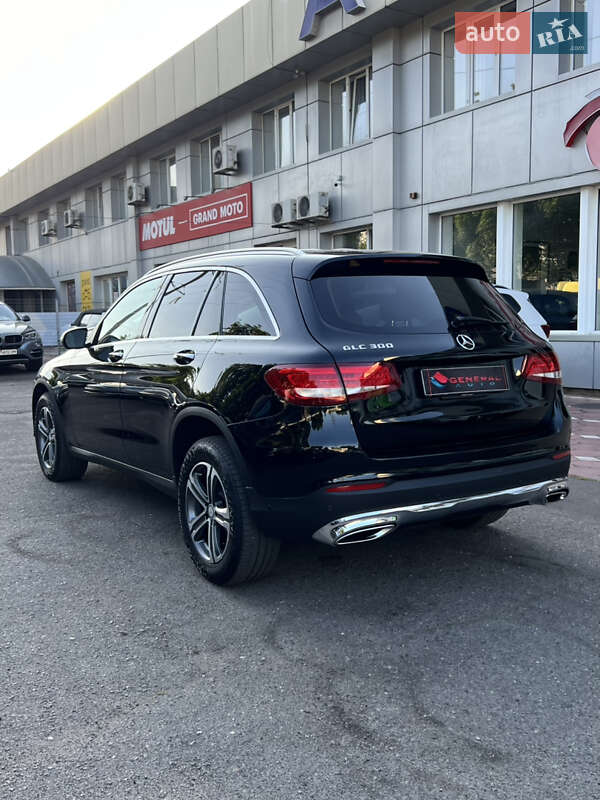 Внедорожник / Кроссовер Mercedes-Benz GLC-Class 2016 в Одессе