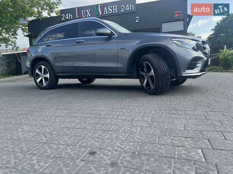 Внедорожник / Кроссовер Mercedes-Benz GLC-Class 2019 в Львове