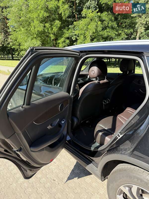 Позашляховик / Кросовер Mercedes-Benz GLC-Class 2017 в Києві