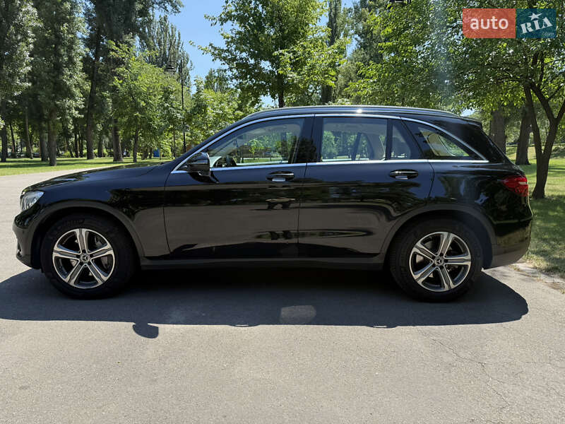 Внедорожник / Кроссовер Mercedes-Benz GLC-Class 2017 в Киеве