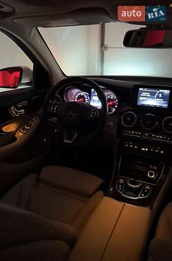 Внедорожник / Кроссовер Mercedes-Benz GLC-Class 2017 в 