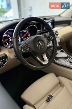 Внедорожник / Кроссовер Mercedes-Benz GLC-Class 2017 в 