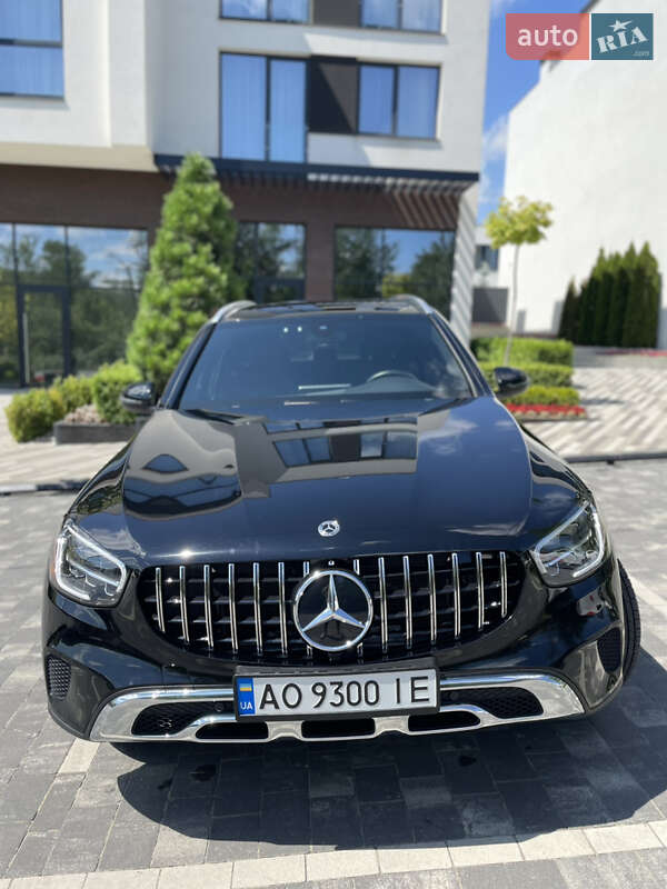 Внедорожник / Кроссовер Mercedes-Benz GLC-Class 2020 в Ужгороде