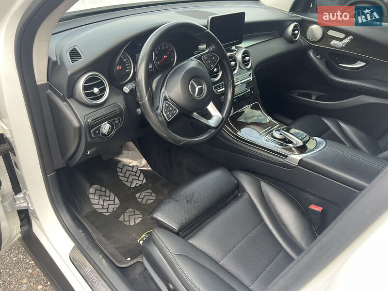 Внедорожник / Кроссовер Mercedes-Benz GLC-Class 2015 в Киеве