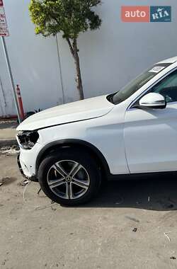 Внедорожник / Кроссовер Mercedes-Benz GLC-Class 2021 в 