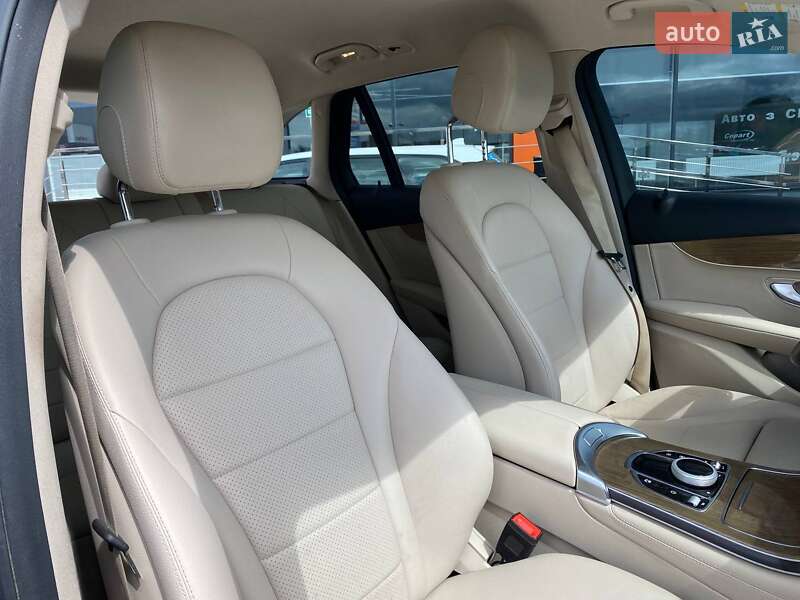 Внедорожник / Кроссовер Mercedes-Benz GLC-Class 2017 в Львове фото 24 Внедорожник / Кроссовер Mercedes-Benz GLC-Class 2017 в Львове