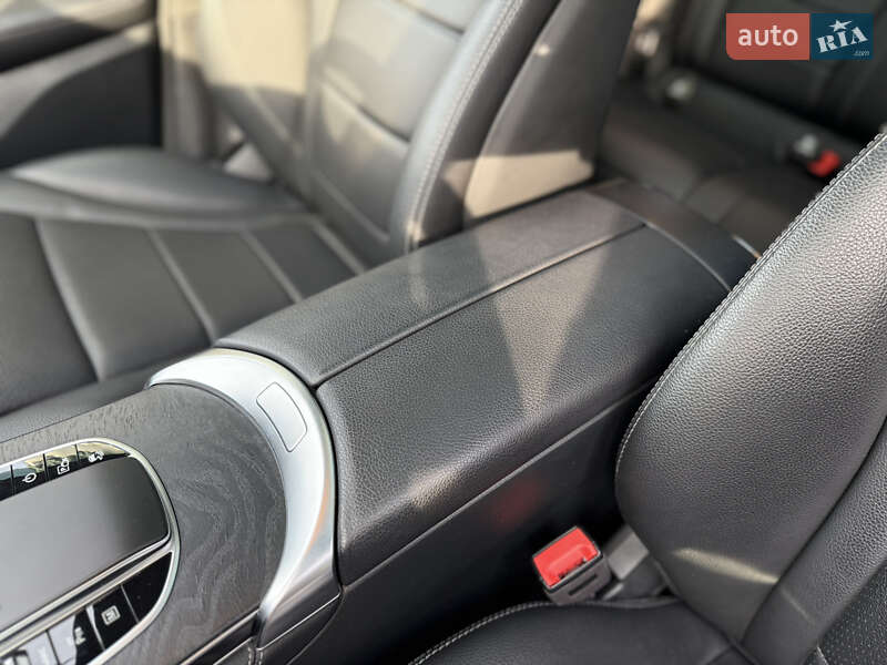 Внедорожник / Кроссовер Mercedes-Benz GLC-Class 2019 в Львове фото 38 Внедорожник / Кроссовер Mercedes-Benz GLC-Class 2019 в Львове